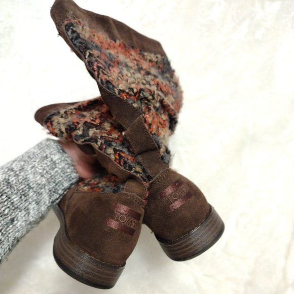 NWOT! Toms Genuine Suede and Sweater Boots Sz 7.5 - Picture 2 of 8